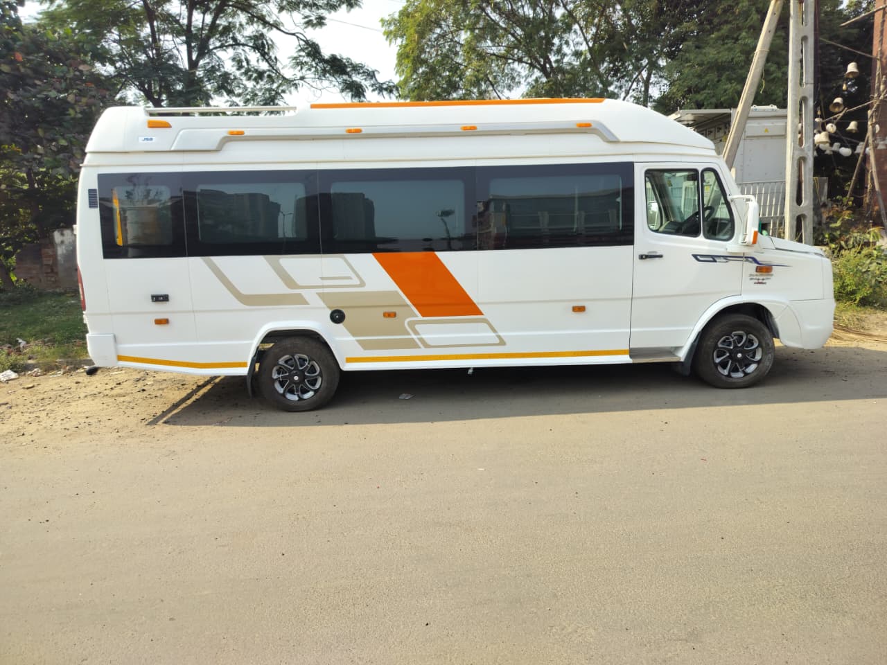 Mauli Travels - Tempo traveller on rent in ahmedabad photo 1